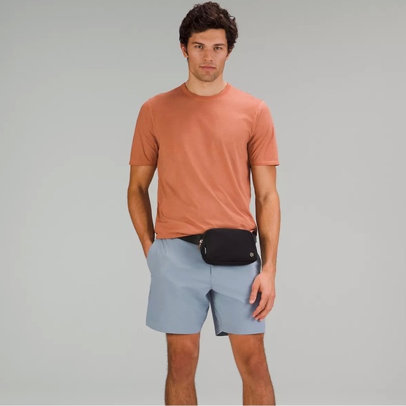 NWT Black / GOLD Lululemon Everywhere Belt bag 1L original size GOLD metal logo - Picture 11 of 15